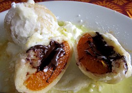 Tvarohové meruňkové knedlíky s čokoládou recept
