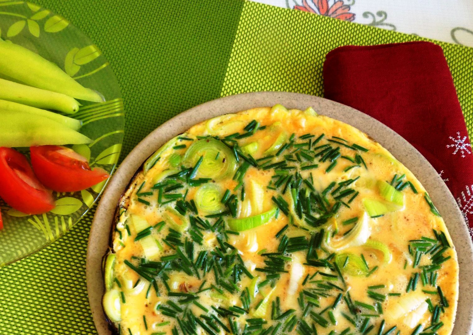 Pórková omeleta s pažitkou recept