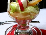 Ledový salát s uzeným pangasem a ředkvičkami recept ...