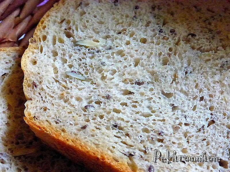 Pšenično-žitný chleba se směsí semínek recept