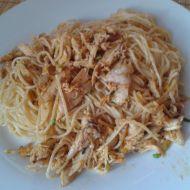 Špagety s pečeným kuřecím masem recept