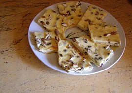Tvarohový koláč s oříšky(mandlemi) recept