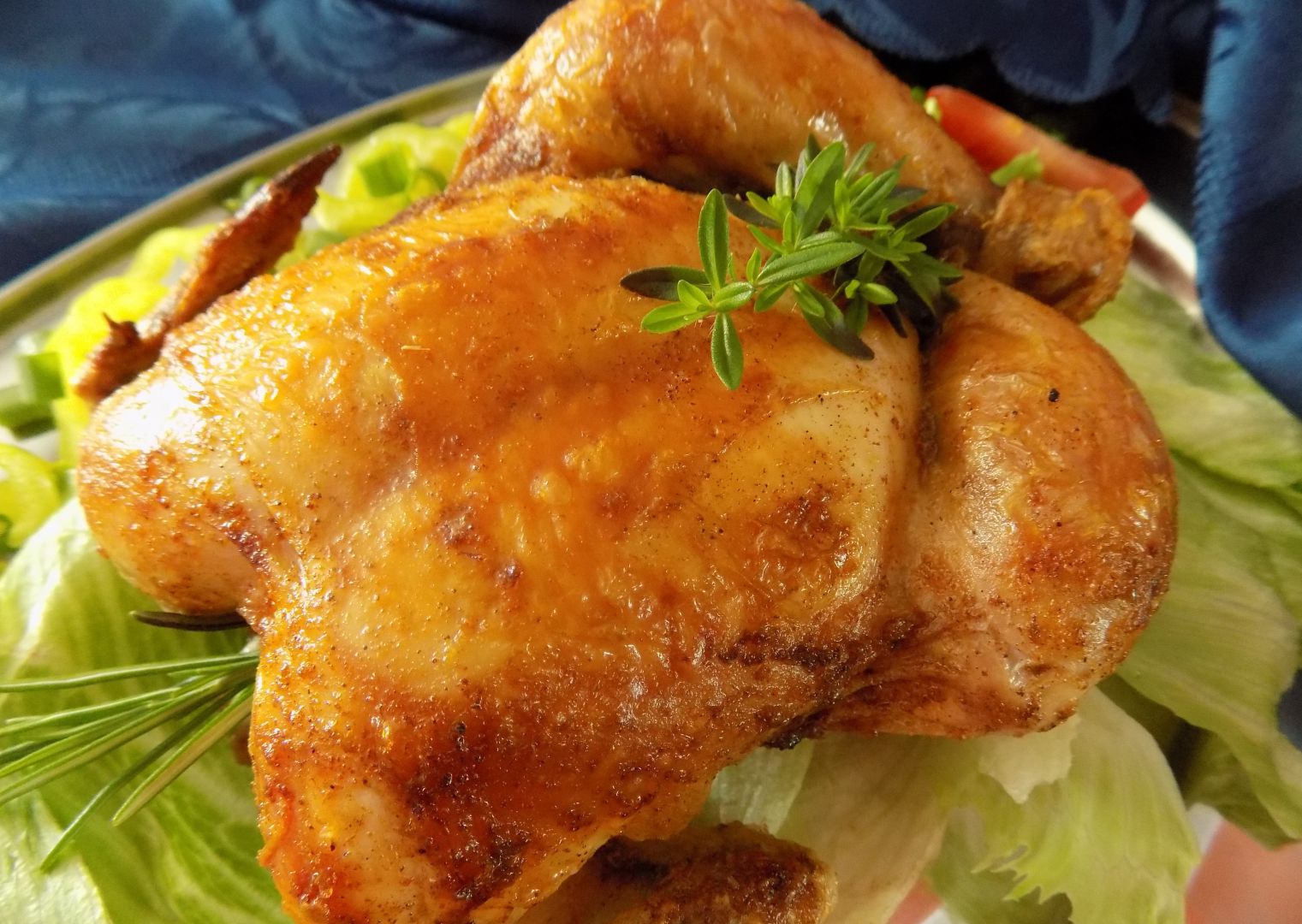 Šťavnaté bylinkové kuře pečené na hrubé soli recept