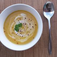 Mrkvová polévka s chilli a zázvorem recept