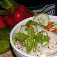 Těstovinový salát s bazalkou recept