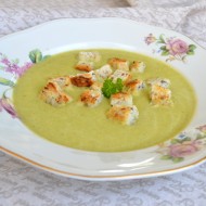 Krémová polévka z brokolice a hrášku recept