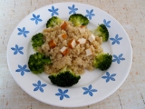 Quinoa s brokolicí a uzeným tofu recept
