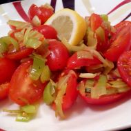 Rajčatový salát s pórkem recept