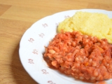 Rajčatové bílé fazole s parmazánovou polentou recept ...