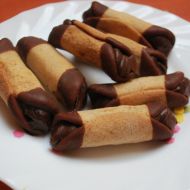 Medové trubičky plněné čokoládovým krémem recept