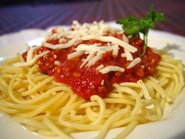 Recept Špagety s pikantním hovězím masem