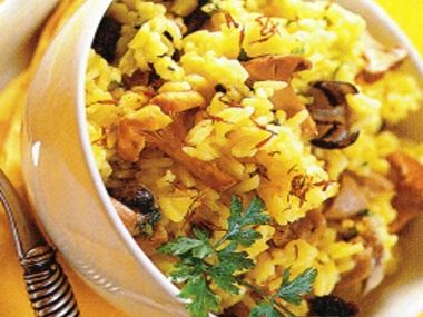 Šafránová rýže s hříbky