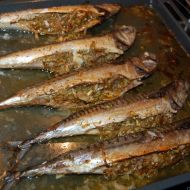 Pečené makrely s pikantní nádivkou recept