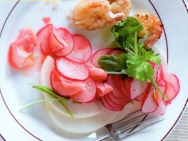 Ředkvičkový salát s krevetami