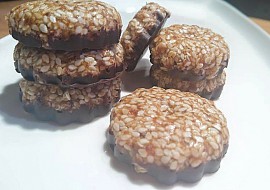 Raw fofr sezamové sušenky s čokoládou recept