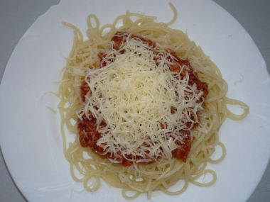 Naše rychlá omáčka ja špagety