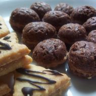 Plněné čokoládové ořechy recept