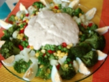 Brokolicový salát s arašidovým máslem recept