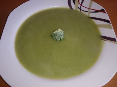 Zdravá brokolicová polévka