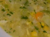 Květáková polévka s vejcem a kukuřicí recept