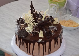 Čokoládovo-šlehačkový dort recept