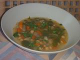 Cizrnová polévka s mangoldem a zeleninou recept