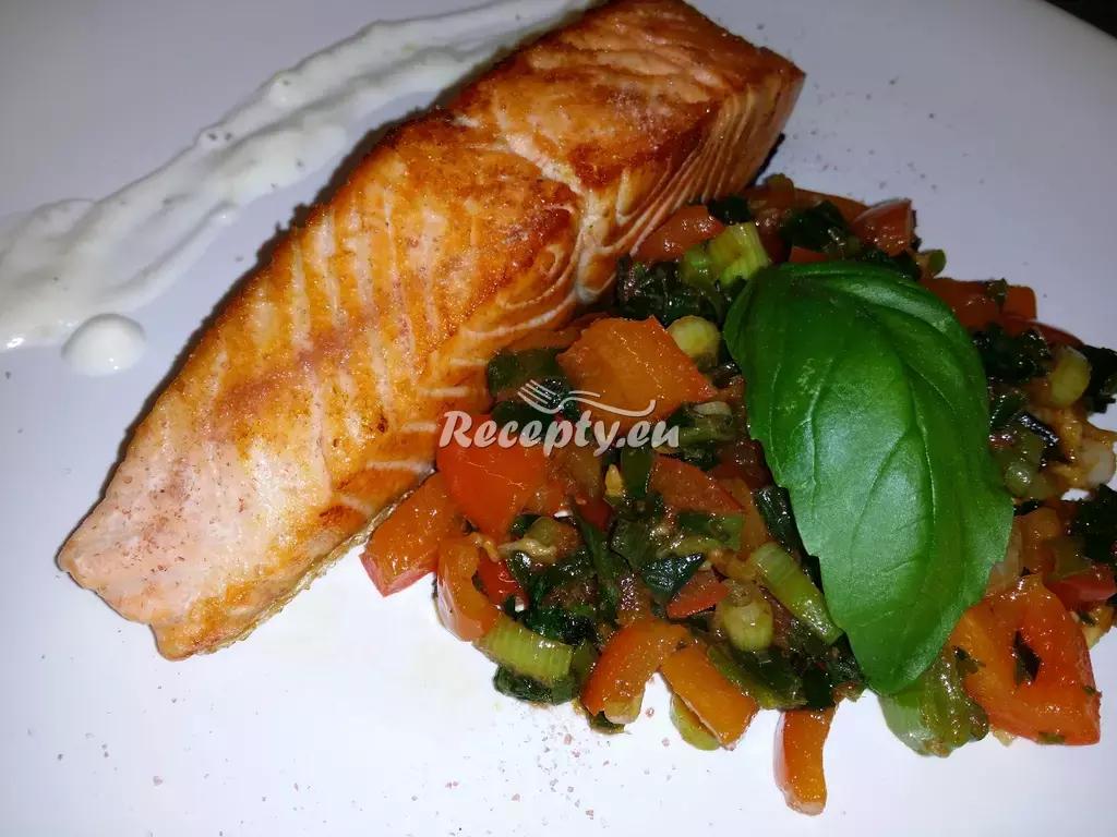 Losos na zelenině recept  ryby