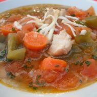 Zeleninová polévka s kuřecím masem recept