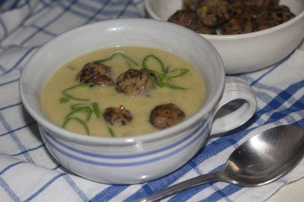 Pórková polévka s houbovými knedlíčky recept