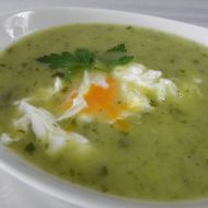 Jarní petrželová polévka s vejcem recept