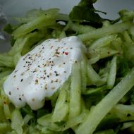 Dietní okurkový salát recept