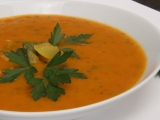 Ostrá cuketová curry polévka recept