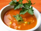 Tomatová polévka s kukuřicí a fazolemi recept