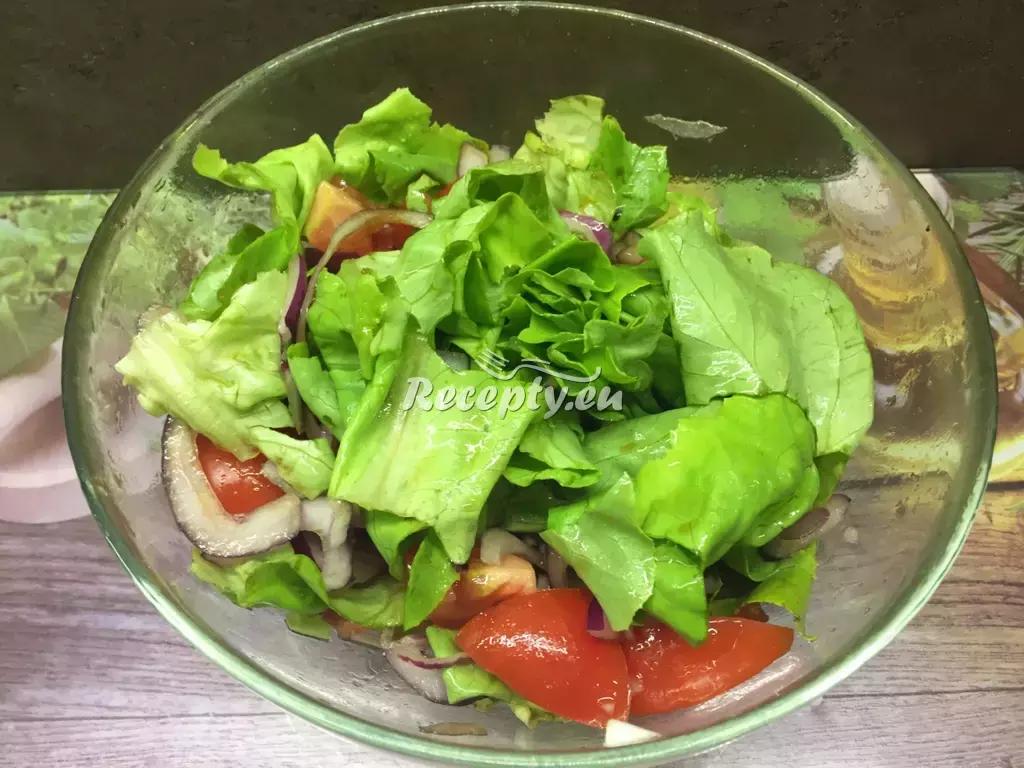 Zeleninový salát s cizrnou recept  saláty