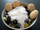 Ovoce s jogurtem v kokosu recept
