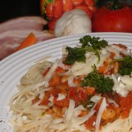 Špagety s fazolemi a slaninou recept