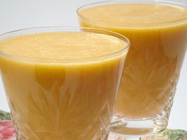 Meruňkový mléčný koktejl