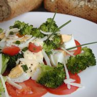 Brokolicový salát s vejci recept
