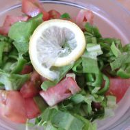 Barevný salát s citronovou zálivkou recept
