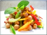 Zeleninový salát s cizrnou recept
