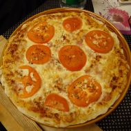 Domácí pizza se šunkou recept