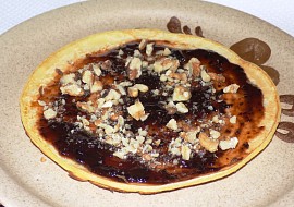 Bramborové palačinky s povidly a ořechy recept