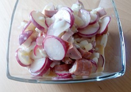 Ředkvičkový salát s vejci a uzeninou recept