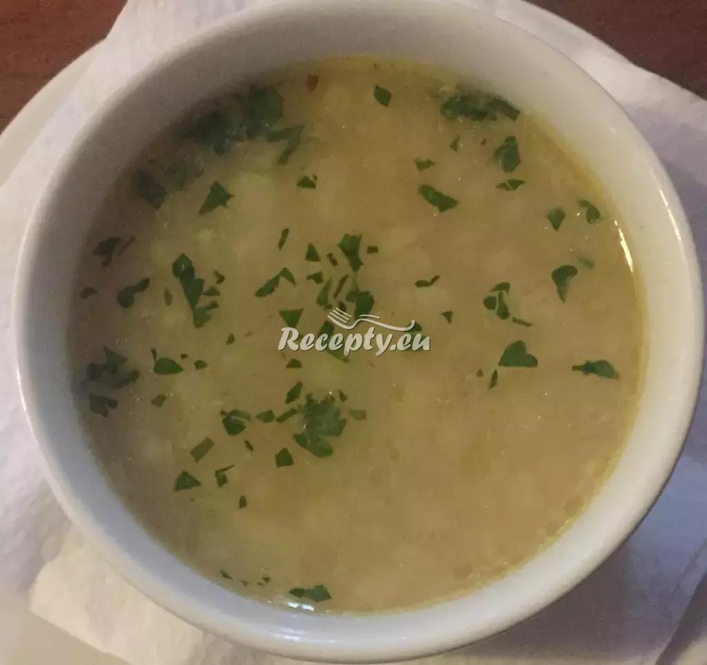 Květáková polévka se žloutkem recept  polévky