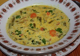 Fazolkovo  mrkvová polévka s karí recept