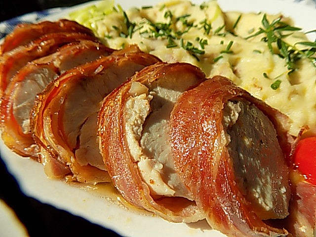 Marinovaná kuřecí prsa pečená ve slanině recept