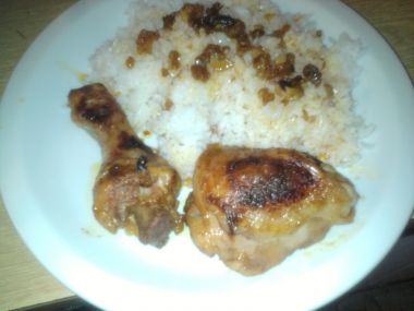 Nakládané kuřecí stehna s rýží