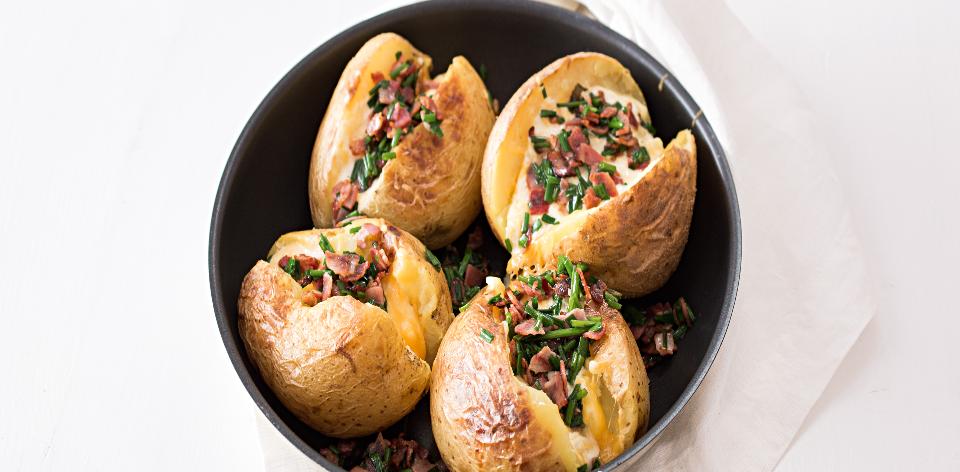 Plněné pečené brambory