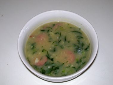Zelená polévka z růžičkové kapusty