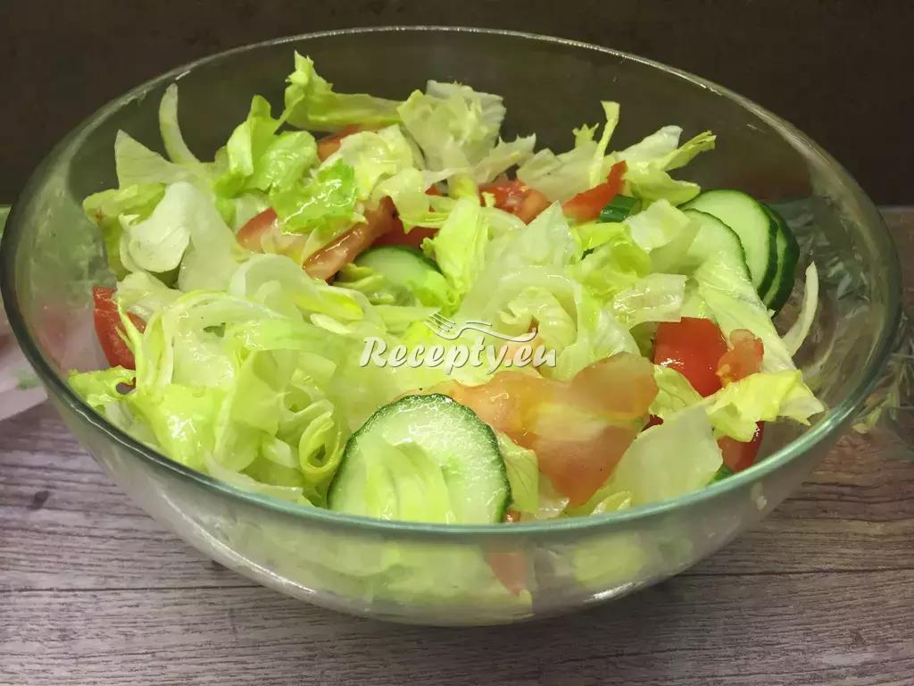 Ledový salát s parmazánem recept  saláty